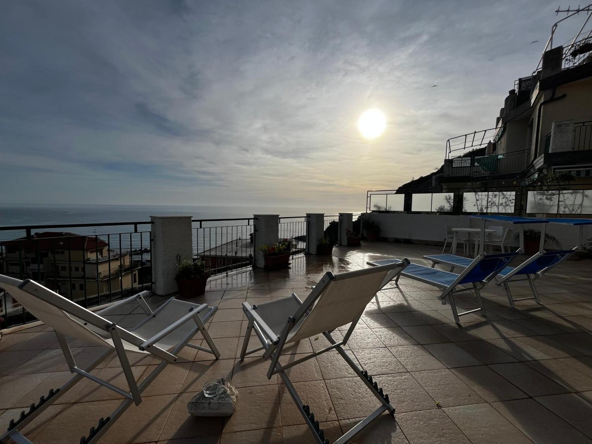Sunflower Terrazza Panoramica Levanto Exterior photo